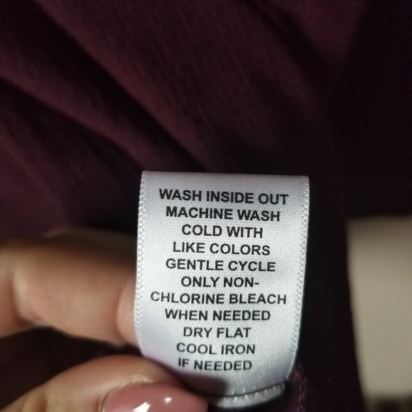 Elle Plum Bell Sleeve Blouse Size Small - Picture 7 of 8